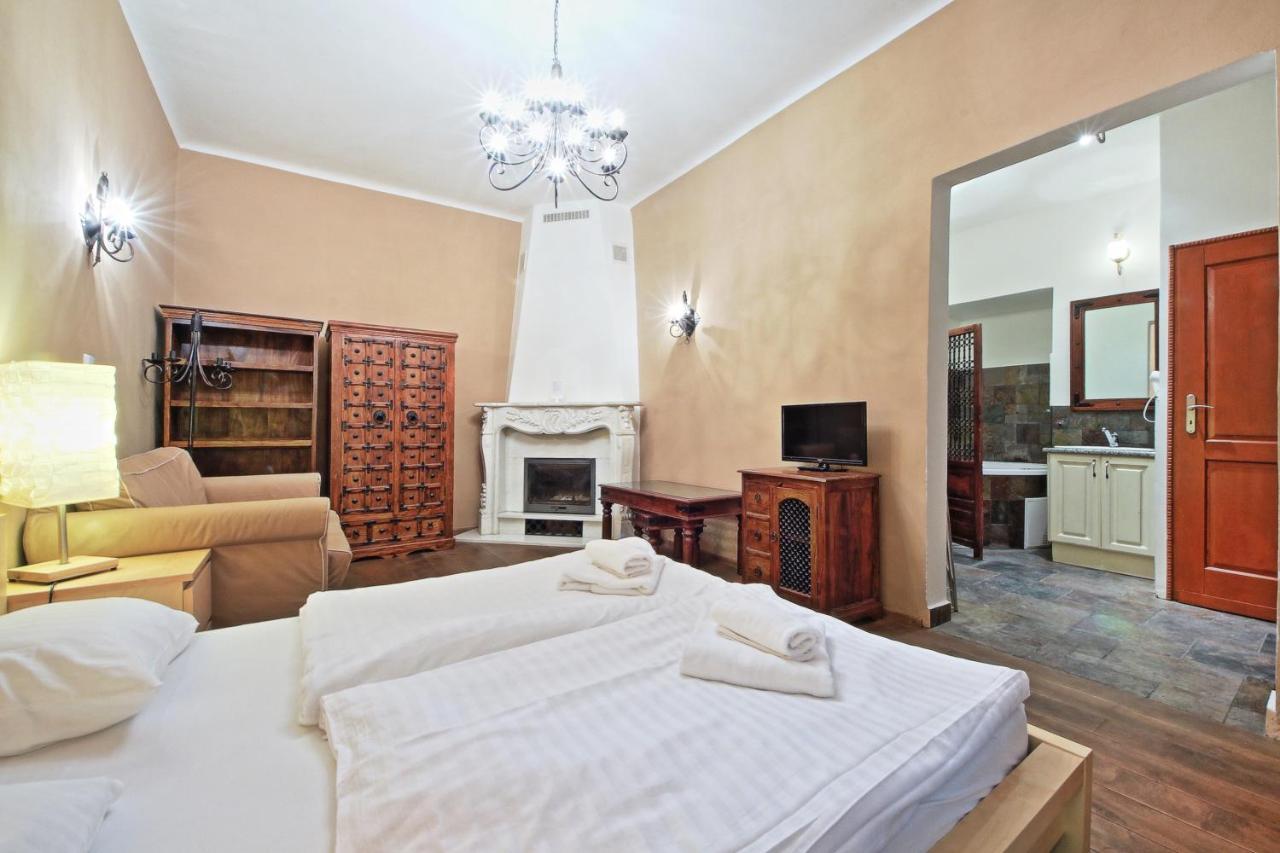 Rose Antique Apartment Praha Bagian luar foto