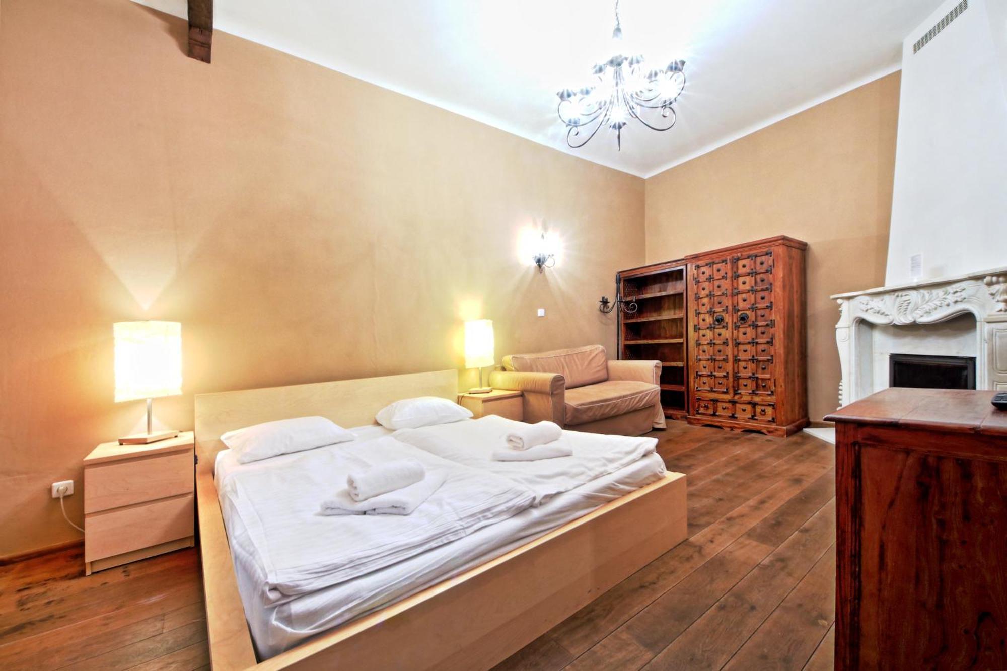 Rose Antique Apartment Praha Bagian luar foto